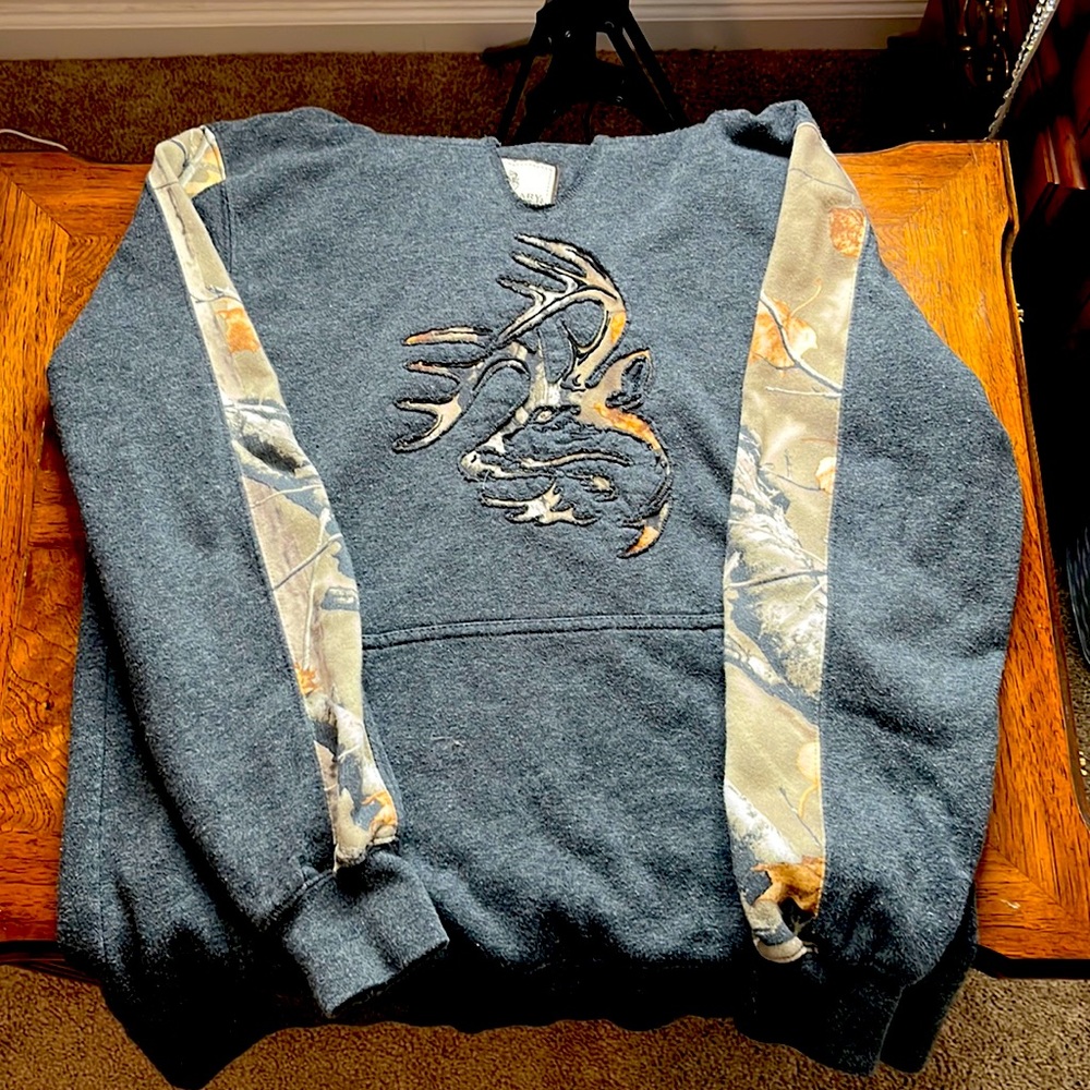 Camo hoodie “legendary”